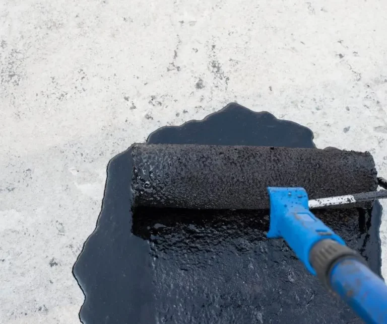 Application de l'étanchéité liquide